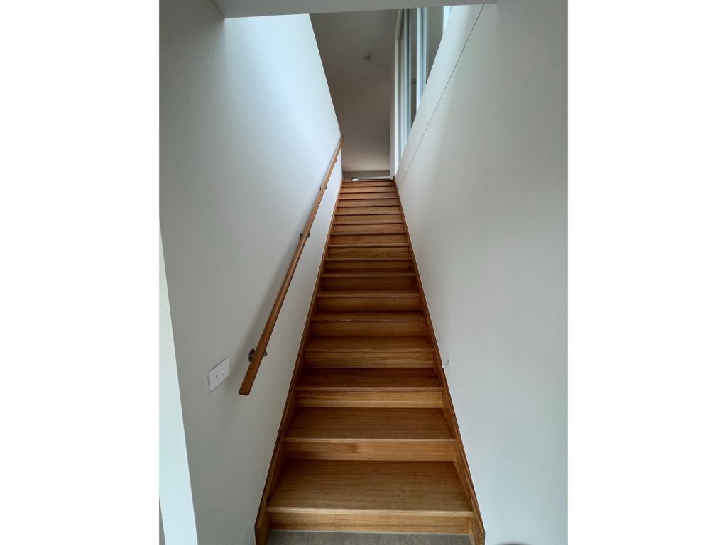 Narre Warren East home build with wooden stair case and railing